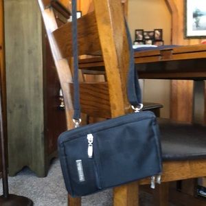 Baggallini Travel bag/wallet